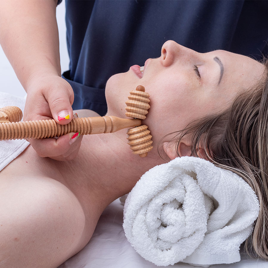 Maderoterapia facial